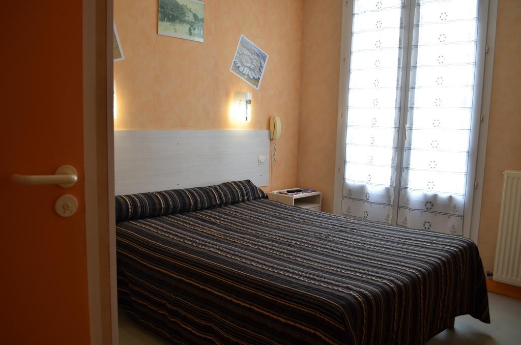 Hotel De L'Arrivee Fouras Ngoại thất bức ảnh