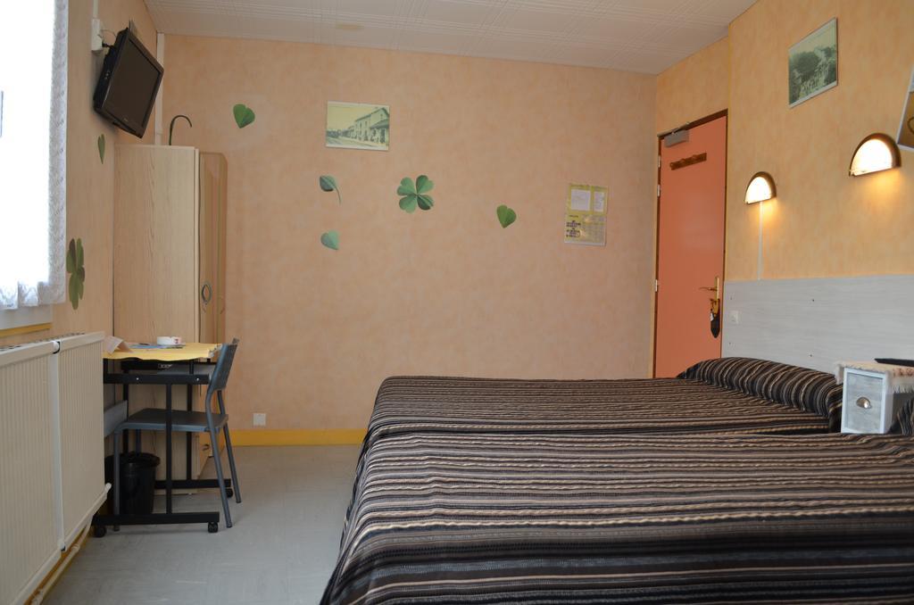 Hotel De L'Arrivee Fouras Ngoại thất bức ảnh